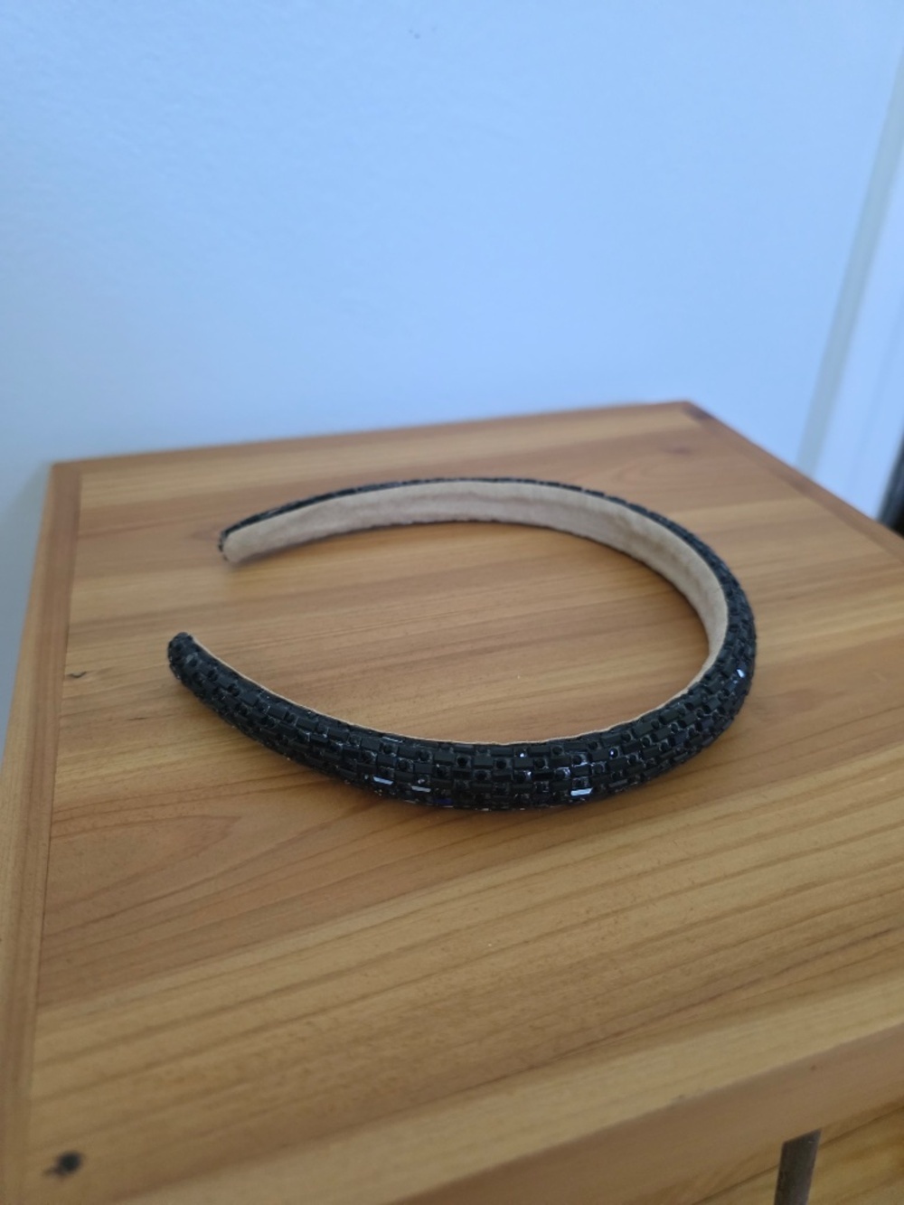Black Rhinestone Headband - Picture 3 of 4